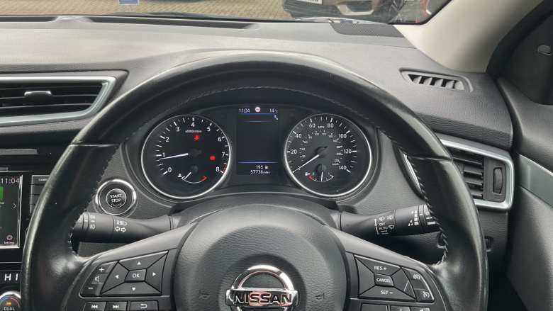 Nissan Qashqai 1.3 DiG-T N-Connecta 5dr Petrol Hatchback